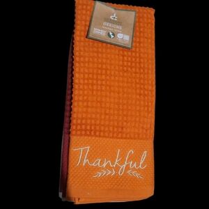 🍂NWT 4Pk of Decorative Kitchen Towels🍂